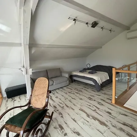 Holiday home Maison 10 Pers Avec Spa, Balneo & Vue Nature Dinoze