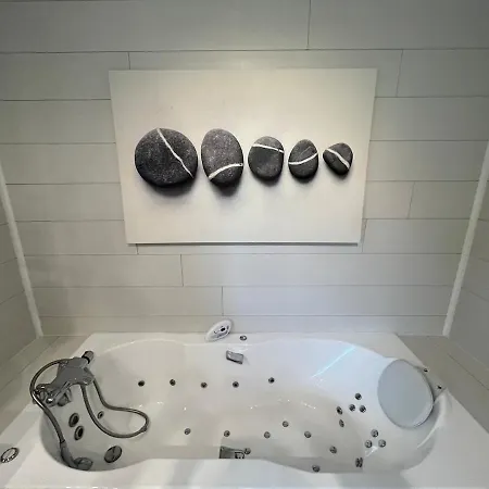 Maison 10 Pers Avec Spa, Balneo & Vue Nature * Dinoze